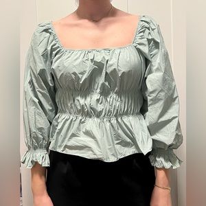 Ballon sleeve top